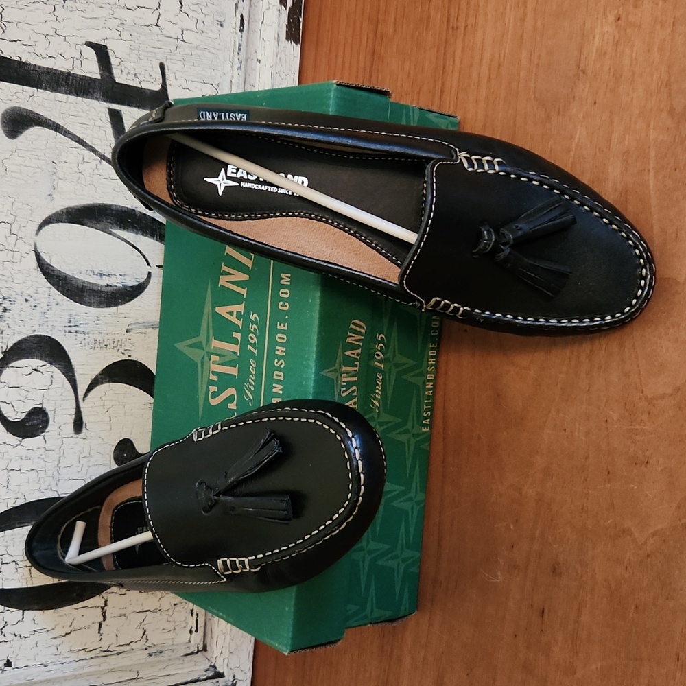 Brand New Eastland Black Leather Loafer
